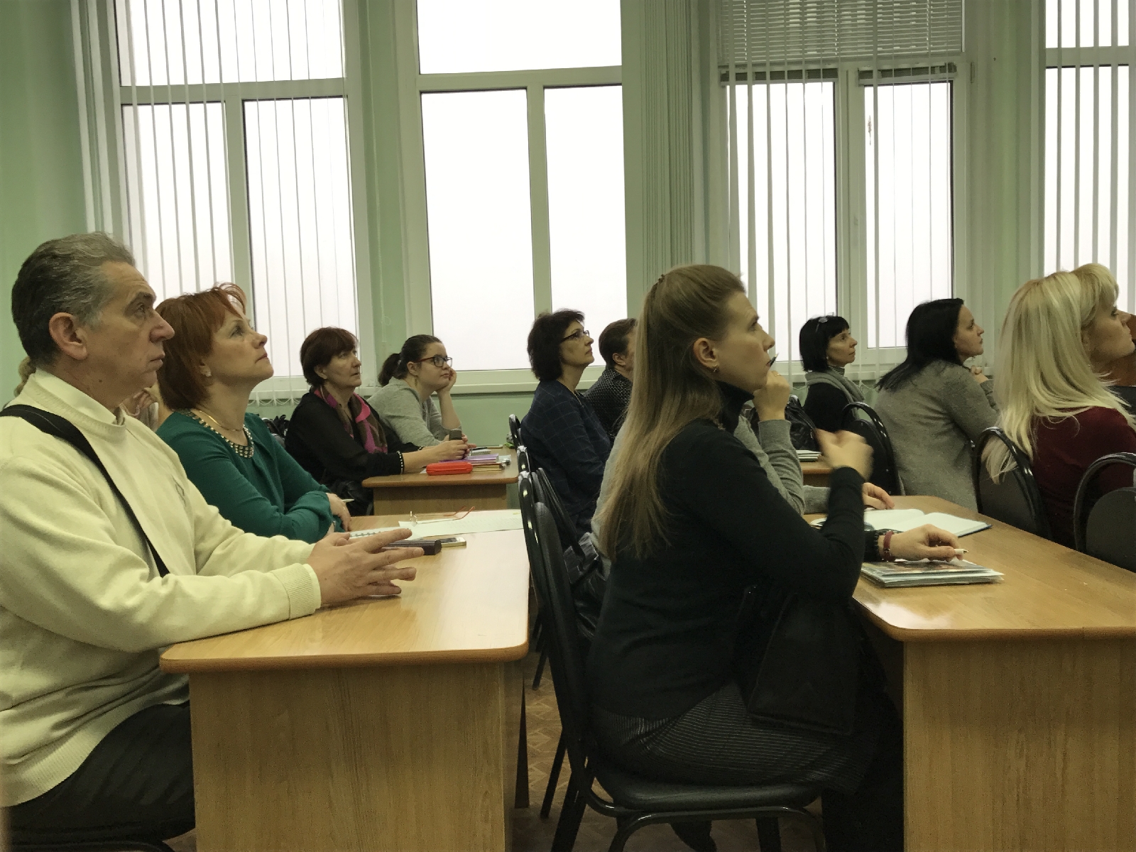 Заседание кафедры «Английский язык» с участием декана ИФФ Суховой О.А.